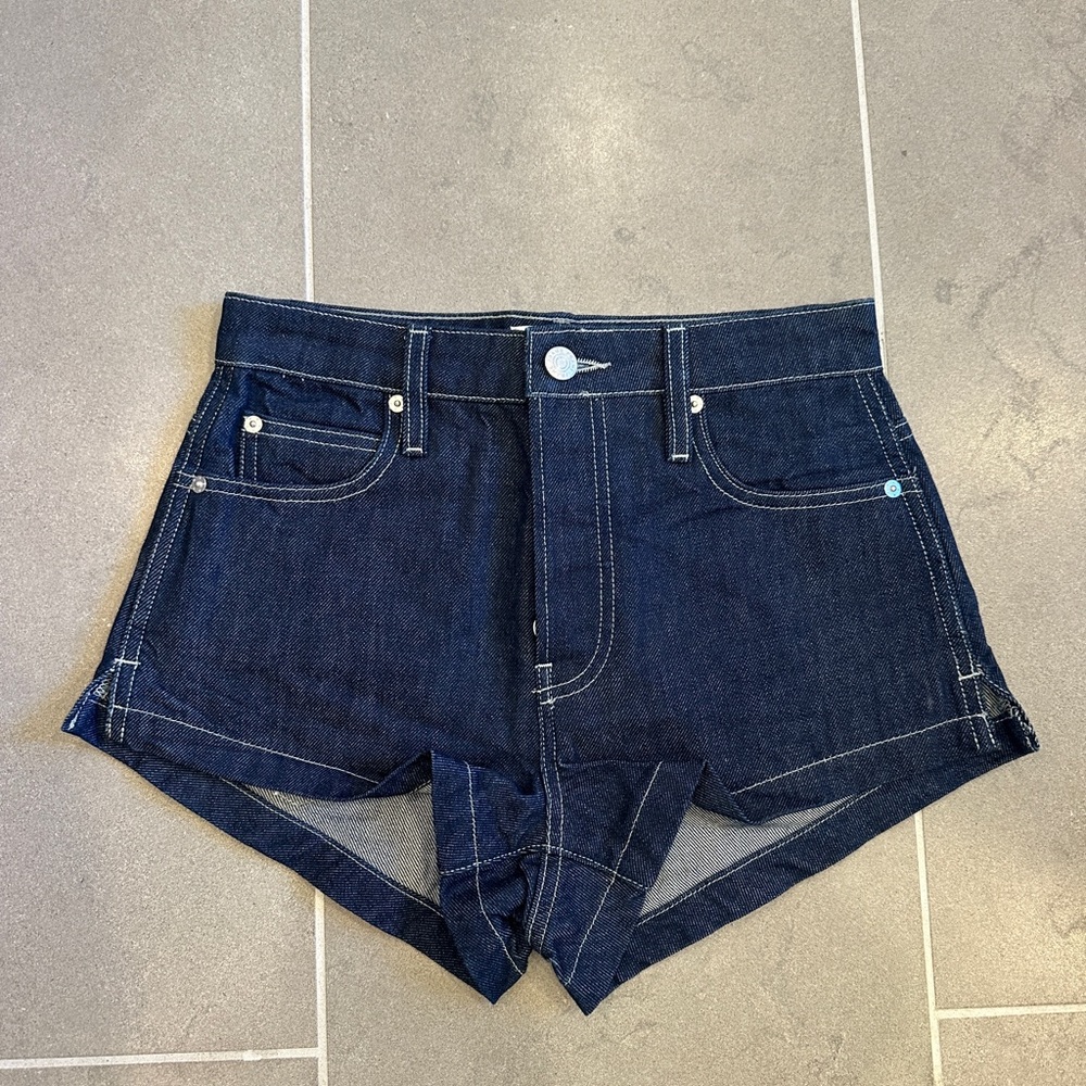 Frame shorts
